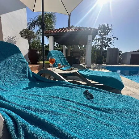 Bananorama Villa