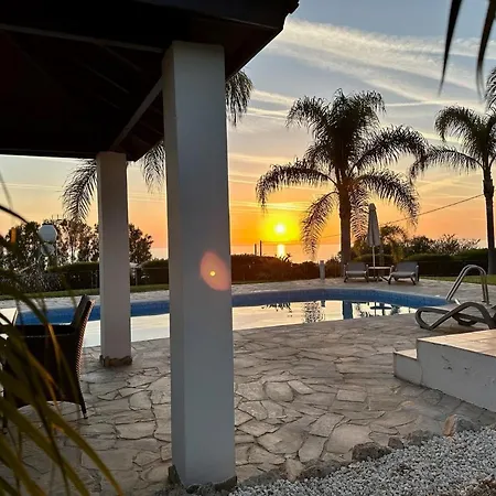 Bananorama Kissonerga
