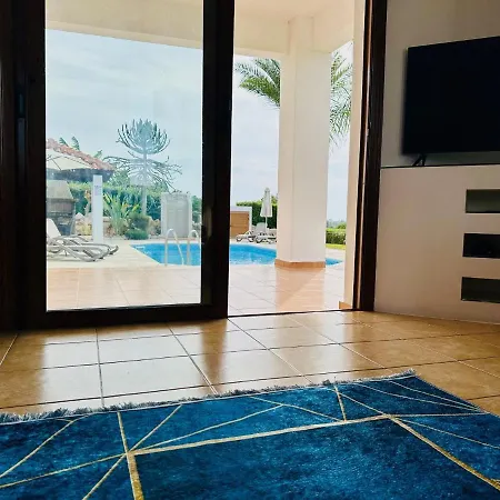 Villa Bananorama *